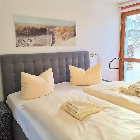 2 Im Haus Am Mit Terrasse Und Wintergarten Apartament